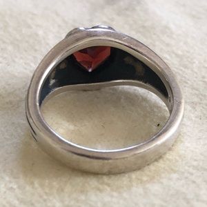 James Avery Jewelry - James Avery Retired Garnet Heart Ring Size 6 James Avery Jewelry - James Avery Retired Garnet Heart Ring Size 6